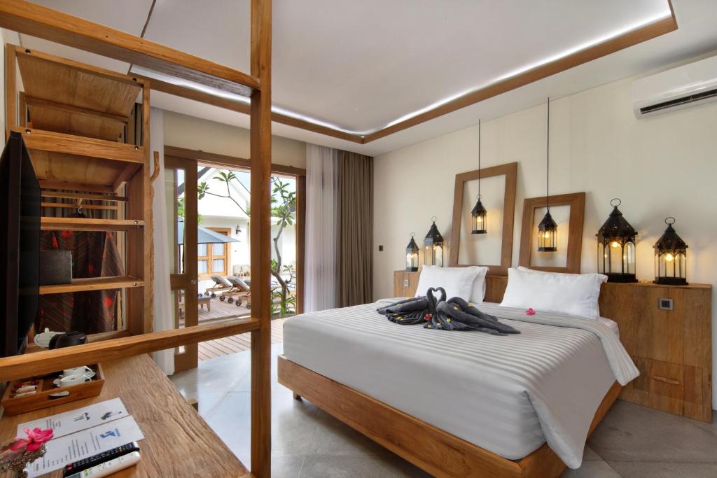 SUPERIOR SUITE | LARGE DOUBLE BED