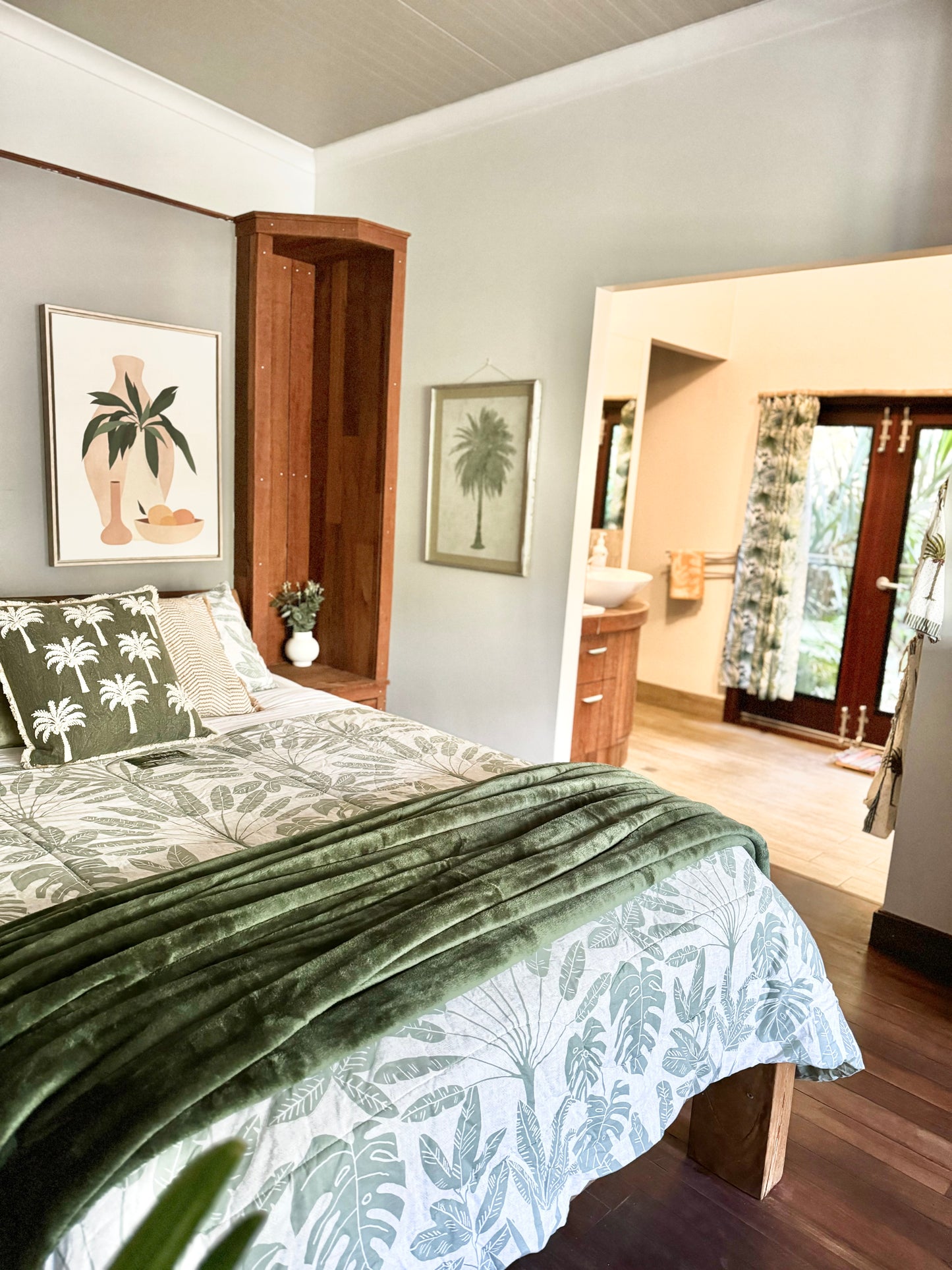 Bird of Paradise Room | Single Bed